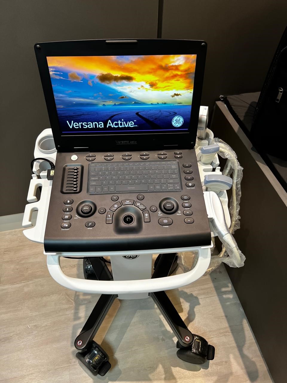 GE Versana Active Ultrasound Machine