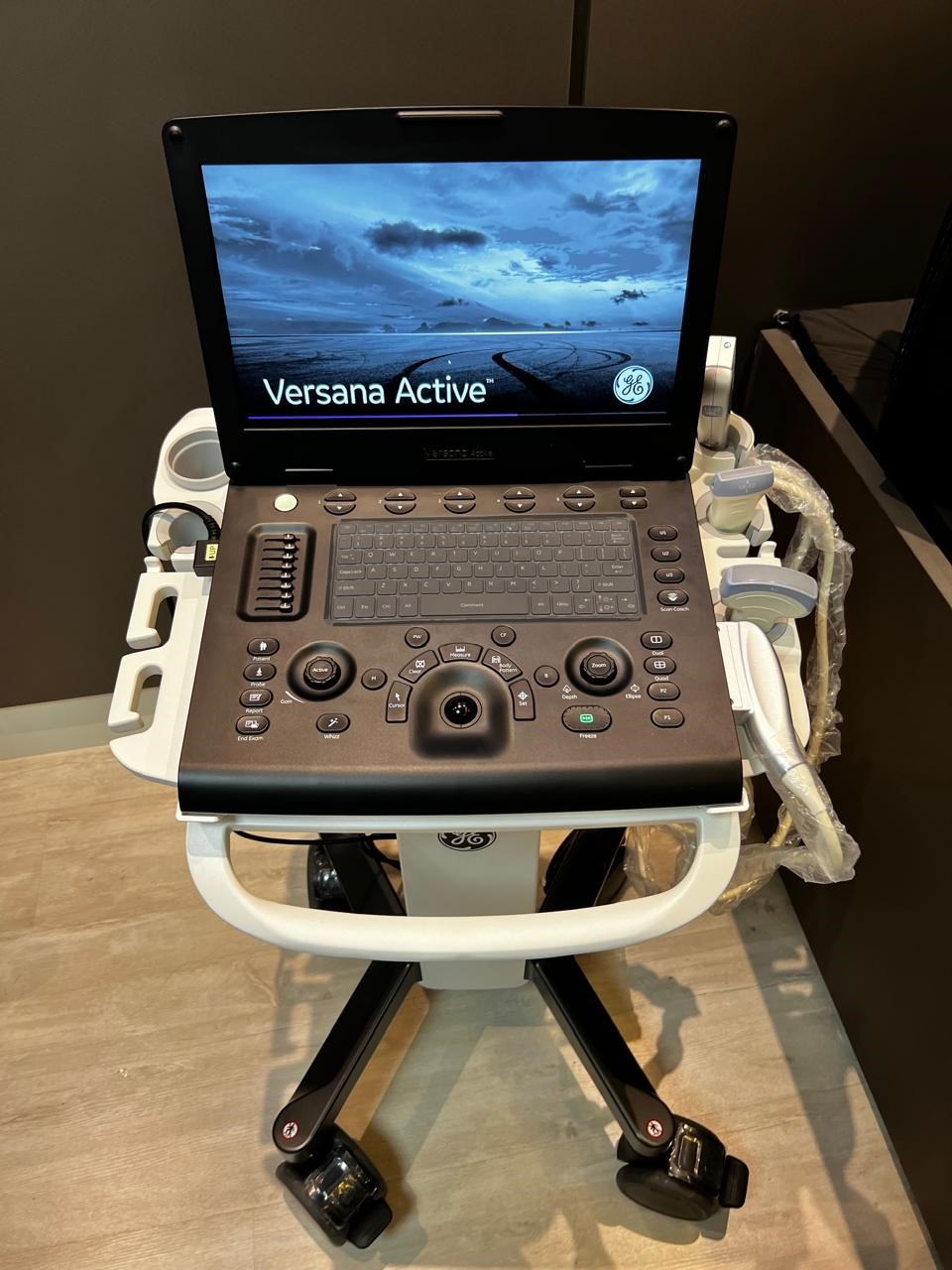 GE Versana Active Ultrasound Machine