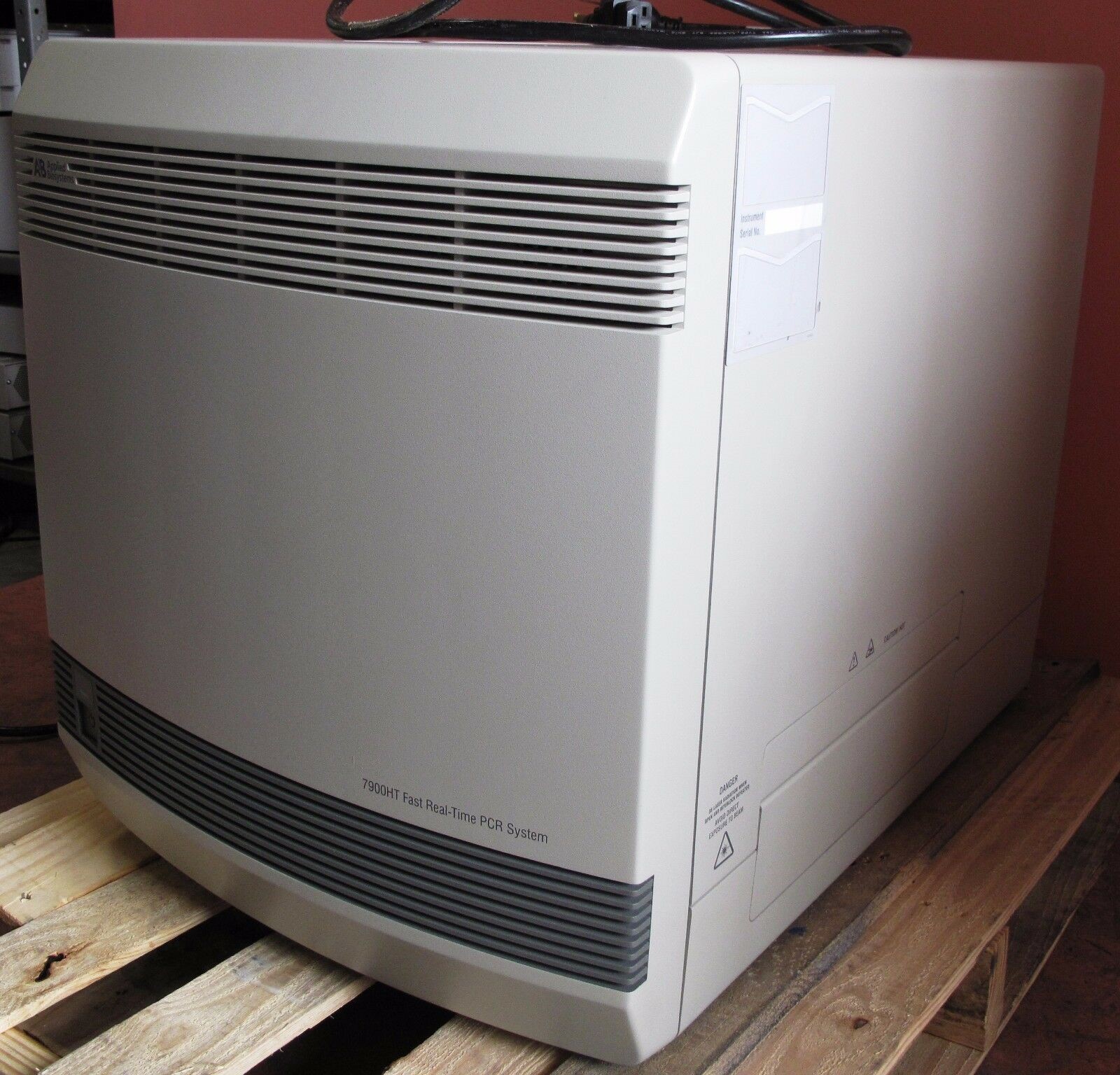 ABI Applied BioSystems 7900HT Fast Real-Time PCR System
