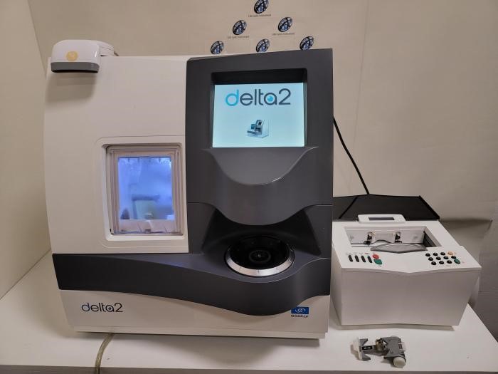 Essilor Delta 2 Lens Edger Machine
